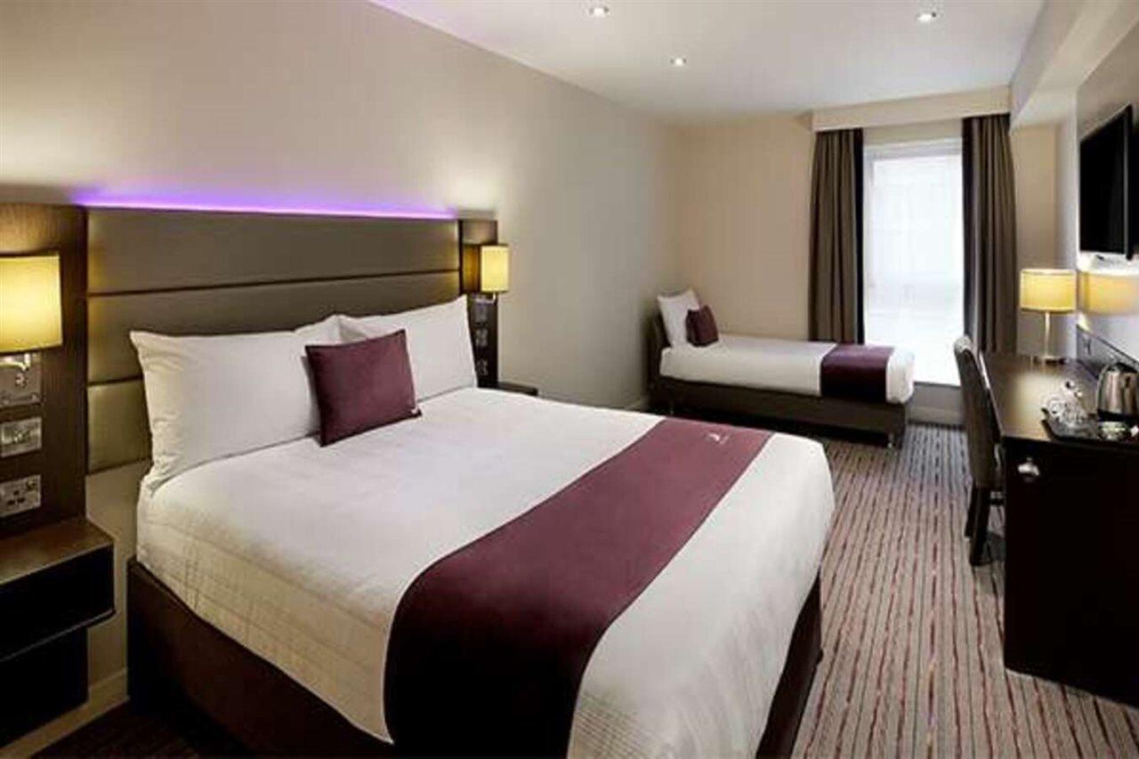 Premier Inn Premier Inn סאפרון וולדן מראה חיצוני תמונה